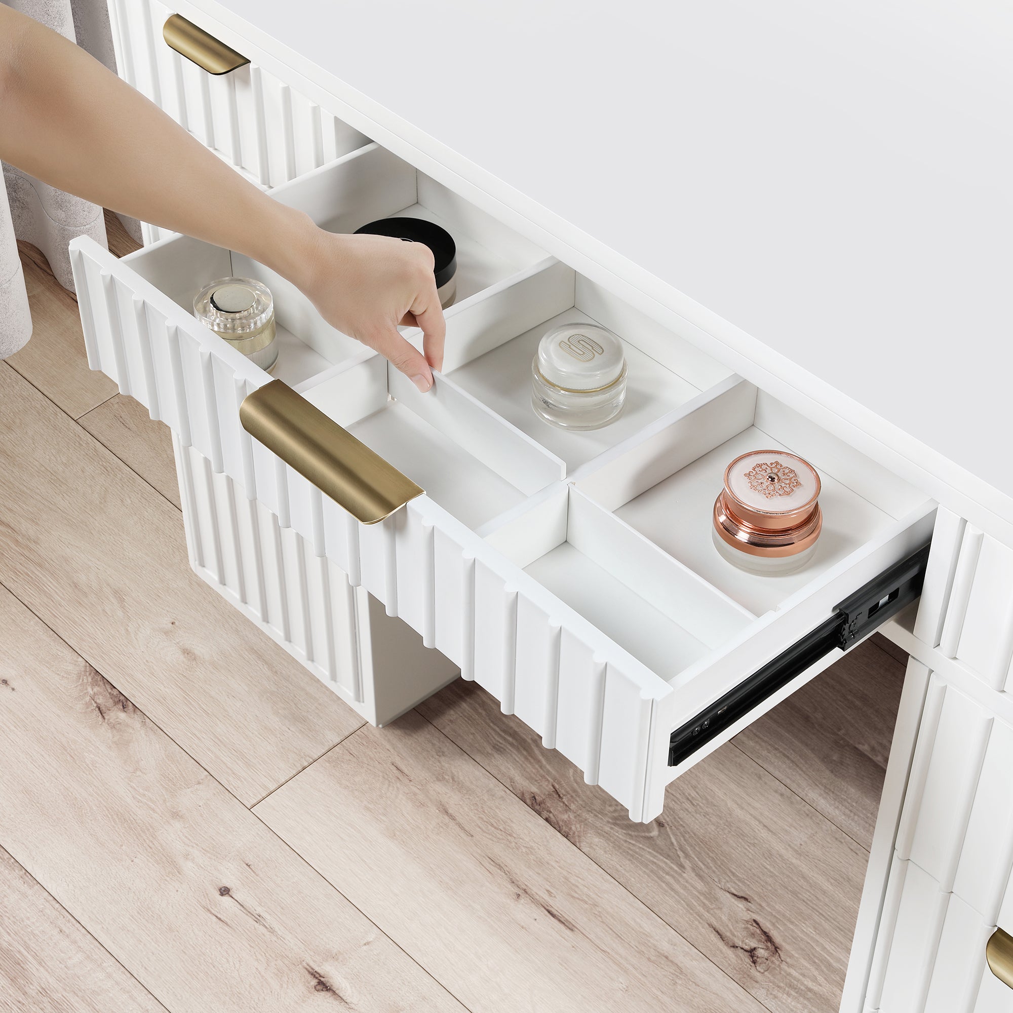 Cathy Make-Up Vanity Kit 51"