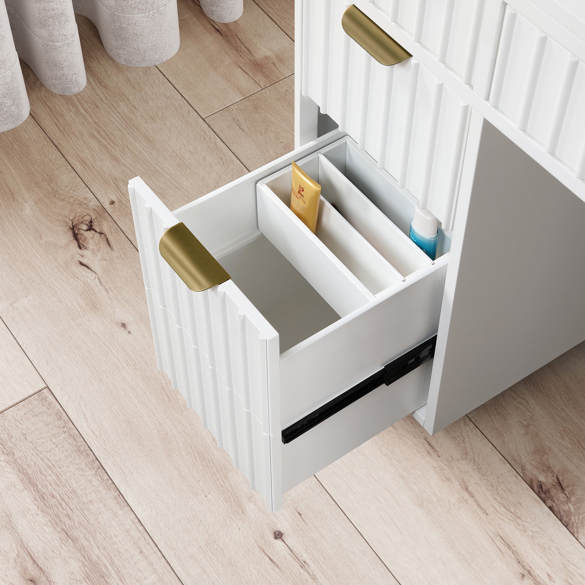 Cathy Make-Up Vanity Kit 51"