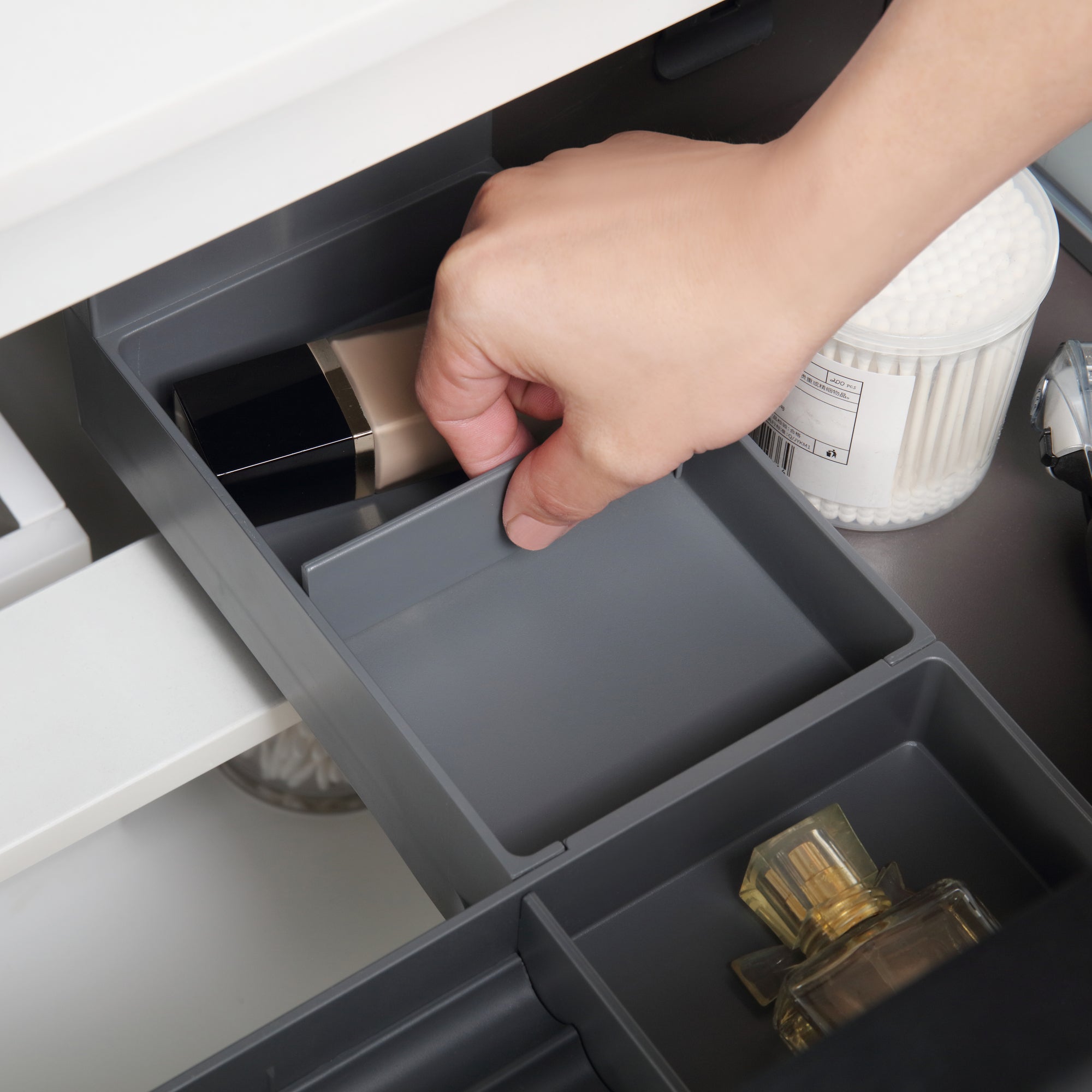 Meuble-lavabo suspendu simple Bella de 36 po blanc pur