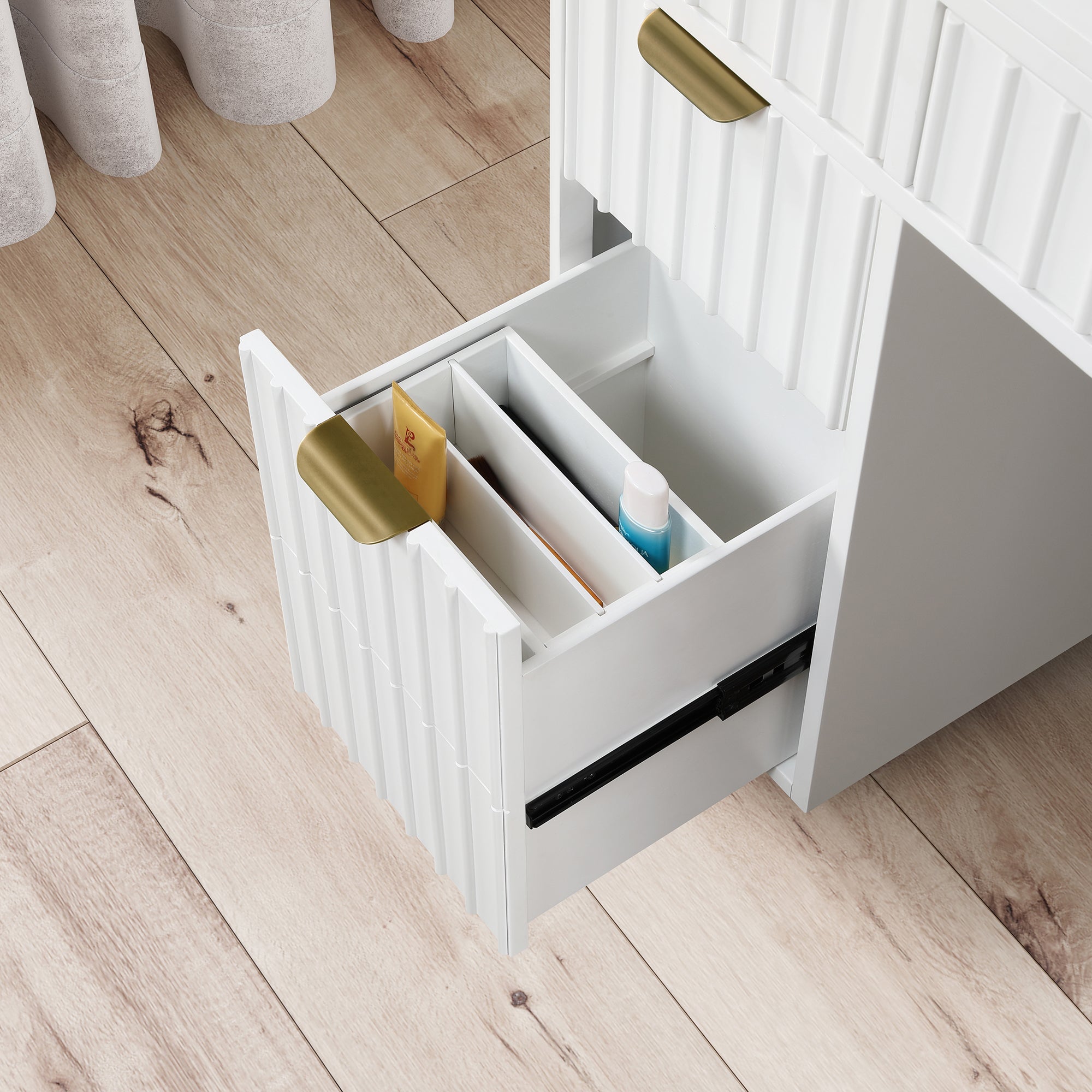 Cathy Make-Up Vanity Kit 51"